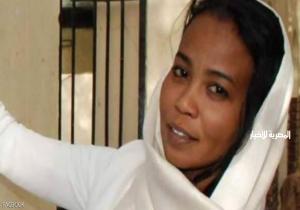 صحافية سودانية تشتكي مضايقة "متطرفين" لها