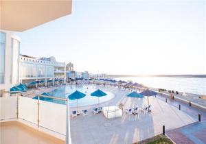 السياحة: تسلم 15 فندقا جديدا شهادة السلامة الصحية في البحر الأحمر