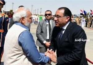 رئيس الوزراء يستقبل رئيس الوزراء الهندي والوفد المرافق له بمطار القاهرة | صور