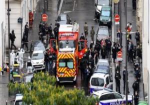 الشرطة الفرنسية تغلق شارعاً فى باريس بعد اصطدام سيارة بمقهى