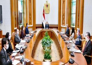 الرئيس السيسي يستعرض المؤشرات الأساسية للاقتصاد المصري خلال عام 2021