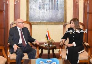 وزيرة الهجرة تستقبل الأمين العام المساعد للجامعة العربية
