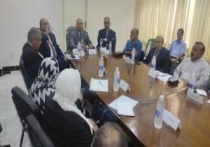 نائب محافظ القاهرة يناقش إجراءات تسريع ملف التصالح على مخالفات البناء