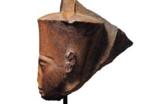 الآثار تكلف مكتب محاماة بريطانى لبحث ملف بيع قطع مصرية في مزاد "كريستيز"