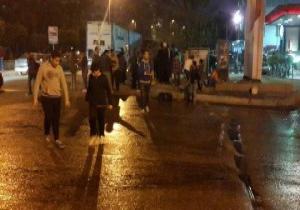 شلل مروري في مدينة نصر بعد انقلاب سيارة نقل أمام محطة وقود 