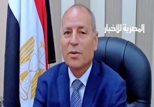 نائب محافظ القاهرة يتابع تفعيل قانون المحال العامة الجديد