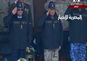 السيسي يرتدي الزي العسكري فى افتتاح أعمال تطوير ميناء سفاجا