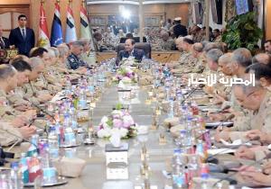 الرئيس السيسي يترأس اجتماعا موسعا لقيادات القوات المسلحة