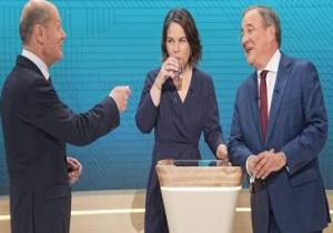 مرشح ميركل لمنصب المستشارية يشن هجوما على منافسه في ثاني مناظراته التلفزيونية