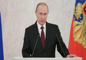 بوتين يحذر بلاده من أوقات عصيبة في كلمته امام البرلمان