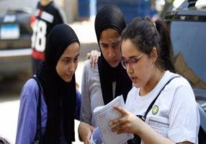 التعليم: طالب بالإسكندرية صور أجزاء من امتحان الأحياء وأرسلها لصفحات الغش