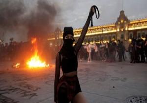 احتجاجات فى المكسيك على جرائم العنف ضد المرأة