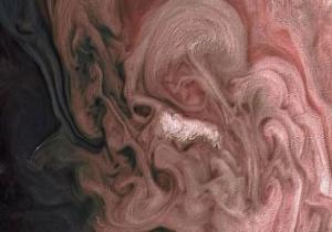 ناسا تكشف عن صور جديدة للعواصف على كوكب المشترى