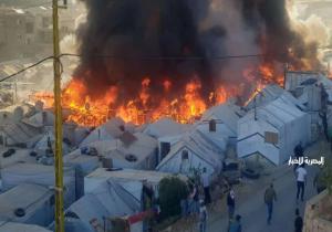 حريق ضخم يلتهم أحد مخيمات اللاجئين السوريين في لبنان (فيديو)