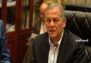 البرلمان المصري يسقط عضوية السادات