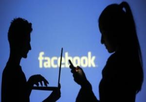 "فيس بوك" يدعم الـstories بمزايا الدردشة الجماعية و ردود الفعل