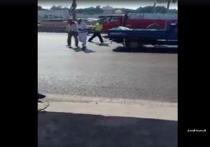 مطاردة 30 دقيقة بين الشرطة وسيارة على الطريق الدائري في مشهد نادر (فيديو)