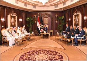 وزير الداخلية  يستعرض مع وفد قطري سبل تعزيز التعاون المشترك