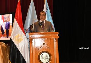 وزير الدولة للإنتاج الحربي يتفقد مشروعات التخرج لطلاب الأكاديمية المصرية للهندسة والتكنولوجيا المتقدمة