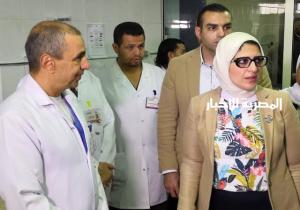 وزيرة الصحة تتفقد مستشفى شرم الشيخ الدولي وتجتمع بقيادات الوزارة