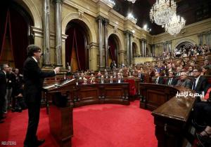 تعليق إعلان "كتالونيا جمهورية مستقلة"