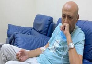 شاهد بكاء الفنان جمال يوسف بعد تلقيه خبر شفائه من السرطان.
