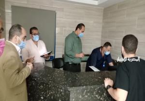رئيس هيئة الرعاية الصحية يتفقد مستشفى 30 يونيو ببورسعيد ليلا | صور