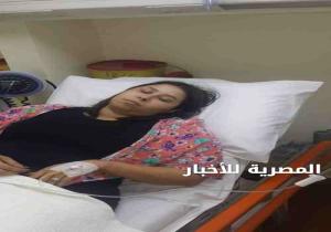شاهد..صوره صادمة: نقل إيناس عز الدين للمستشفى