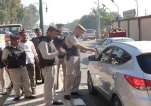 على طريق «إسكندرية- مطروح» ضبط سائقين «معاقين» يقودان سيارتين 