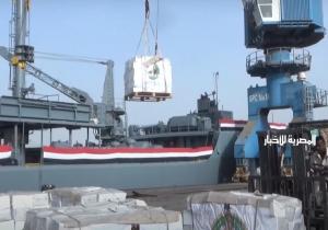 مصر تقدم مئات الأطنان من المساعدات الإغاثية إلى السودان بحرًا | فيديو