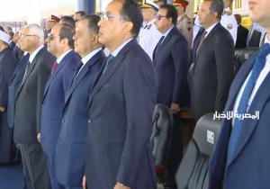الرئيس السيسي يُؤدي التحية العسكرية لأرواح الشهداء خلال حفل تخرج دفعة جديدة من أكاديمية الشرطة
