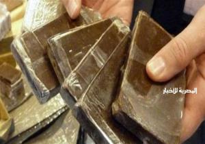 ضبط 3 عناصر إجرامية للاتجار بالمخدرات بشقة سكنية بالقاهرة