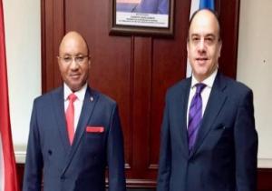 رئيس الوزراء البوروندى يبحث مع السفير المصرى تعزيز العلاقات الثنائية