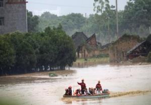 صوره.. مصرع شخص وفقدان 4 آخرين بسبب الأمطار الغزيرة فى جنوب الصين