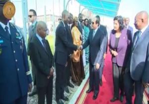 تابع .. مراسم استقبال الرئيس السيسى بالعاصمة السنغالية داكار