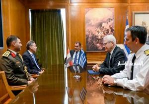 السفير المصري في أثينا يلتقي وزير الدفاع اليوناني