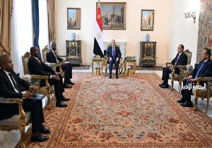 الرئيس السيسي يؤكد اعتزاز مصر بعلاقات الأخوة التاريخية التي تربطها مع جنوب إفريقيا