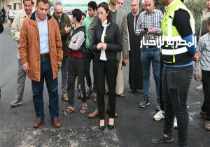محافظ البحيرة تتفقد أعمال رصف طريق دمنهور- شبراخيت
