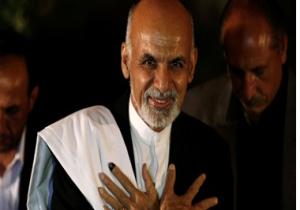 وزير الدفاع الأفغانى يدعو "الإنتربول" لتوقيف الرئيس غني بتهمة "بيع الوطن"