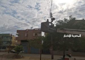 خطة شاملة لإنارة التوابع من القرى في الخارجة بالوادي الجديد
