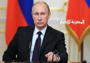 بوتين يُوقع مرسومًا يحظر منح بنوك الدول «غير الصديقة» بيانات العملاء