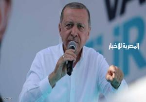 أردوغان يريد "محاكمة سريعة" لمنافسه.. ويتمنى إقرار الإعدام