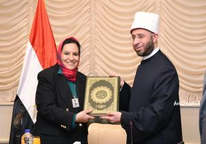 وزير الأوقاف يشهد مراسم تسليم إدارة مستشفى الدعاة إلى رئيسه الجديد