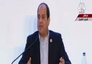 السيسي يشدد على أهمية توافر الثقة بين الحكومات والشباب