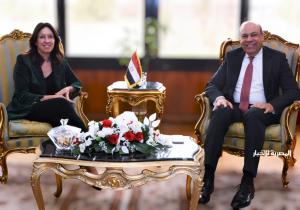 وزير الطيران المدني يبحث مع مسئولي شركة مطارات أبوظبي سُبل التعاون المشترك في مجالات البنية التحتية| صور
