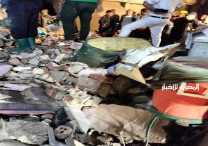 استخراج 5 ضحايا بينهم حالتي وفاة .. محافظ الغربية يعاين موقع انهيار عقار المحلة| صور