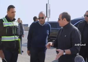 الرئيس السيسي يتفقد عددا من الطرق والمحاور الجديدة بمنطقة القاهرة الجديدة