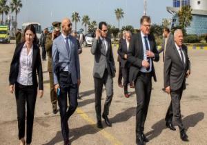 رئيس وفد الاتحاد الأوروبى يزور ميناء دمياط ويعد بزيادة الفرص الاستثمارية