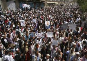 غليان في تعز والحوثيون يستقدمون تعزيزات