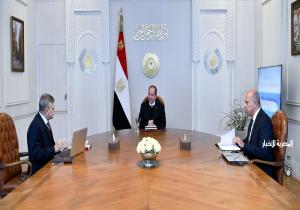 الرئيس السيسي يعقد اجتماعا لمتابعة تأثير الأوضاع الإقليمية على الحركة الملاحية بقناة السويس